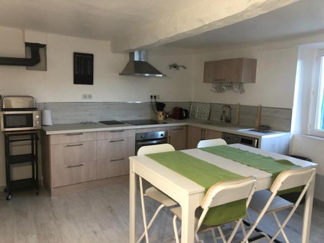 Le Petit Saint Clair Appartement Trigance Buitenkant foto